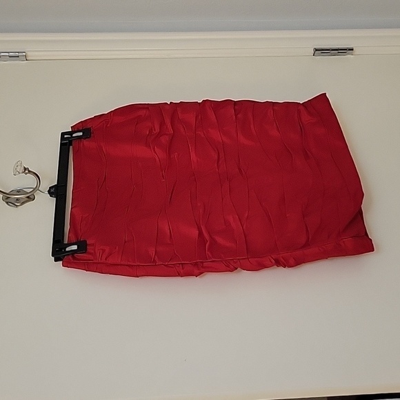 Vicki SOBLE Couture Red Disco Satin Taffeta Ruched Formal Wiggle Skirt - Picture 2 of 6
